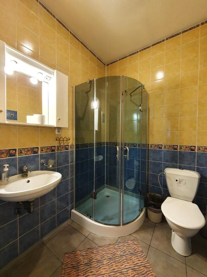 Otra Elpa Hotel Валка Екстериор снимка