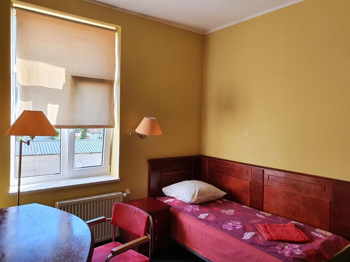 Otra Elpa Hotel Валка Екстериор снимка